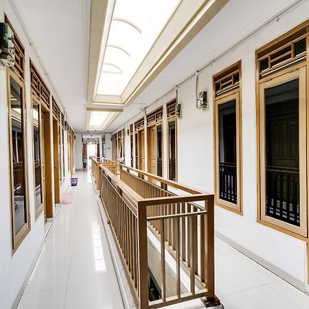 Oyo Life 91994 Sawerigading Jatinangor Syariah Hotel Sayang ภายนอก รูปภาพ